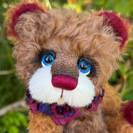 Finch Lotus - 9" Mohair Artist Bear by Emma's Bears - OOAK