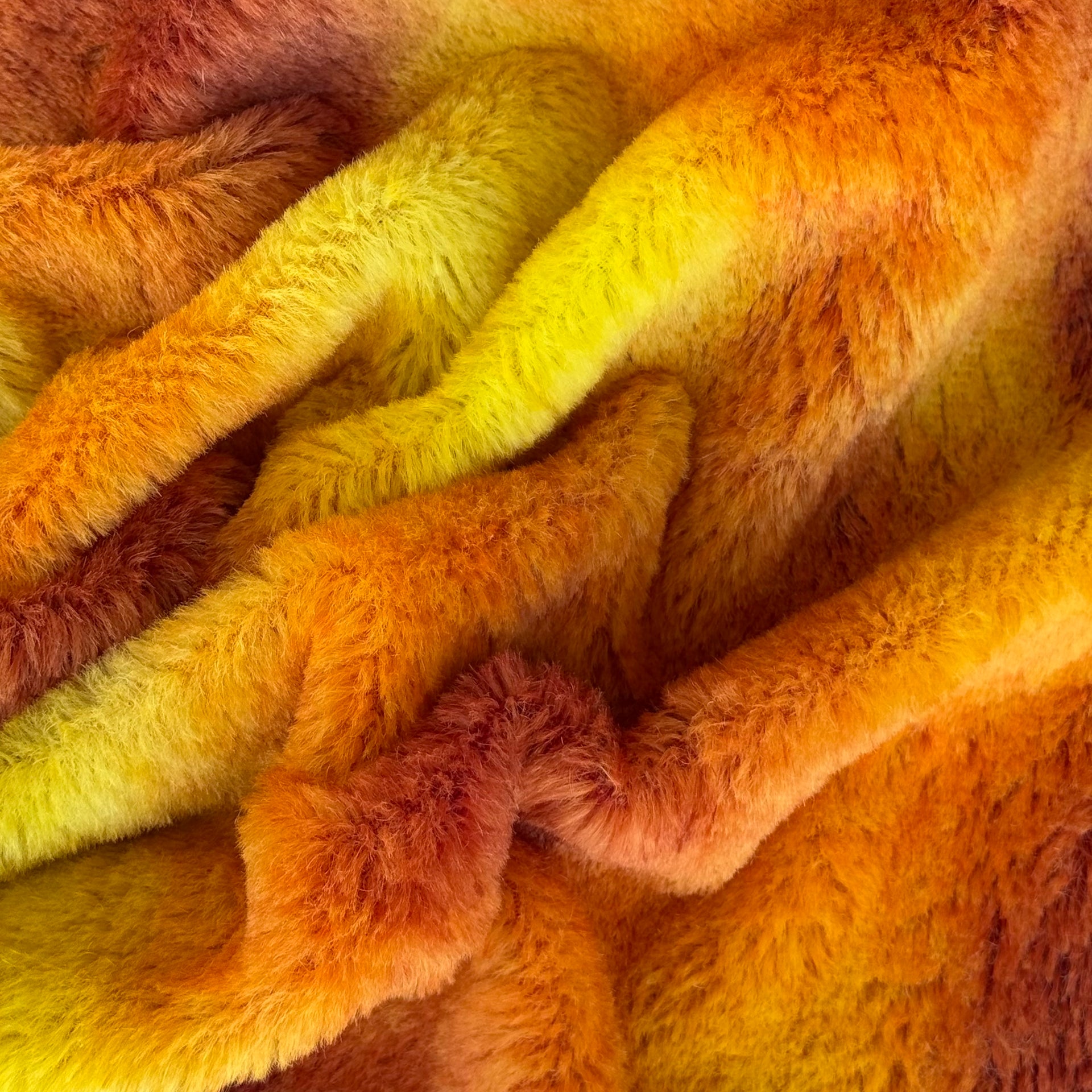 10mm Alpaca  - Hand Dyed Firestorm - Fat 1/8m  - DEC008