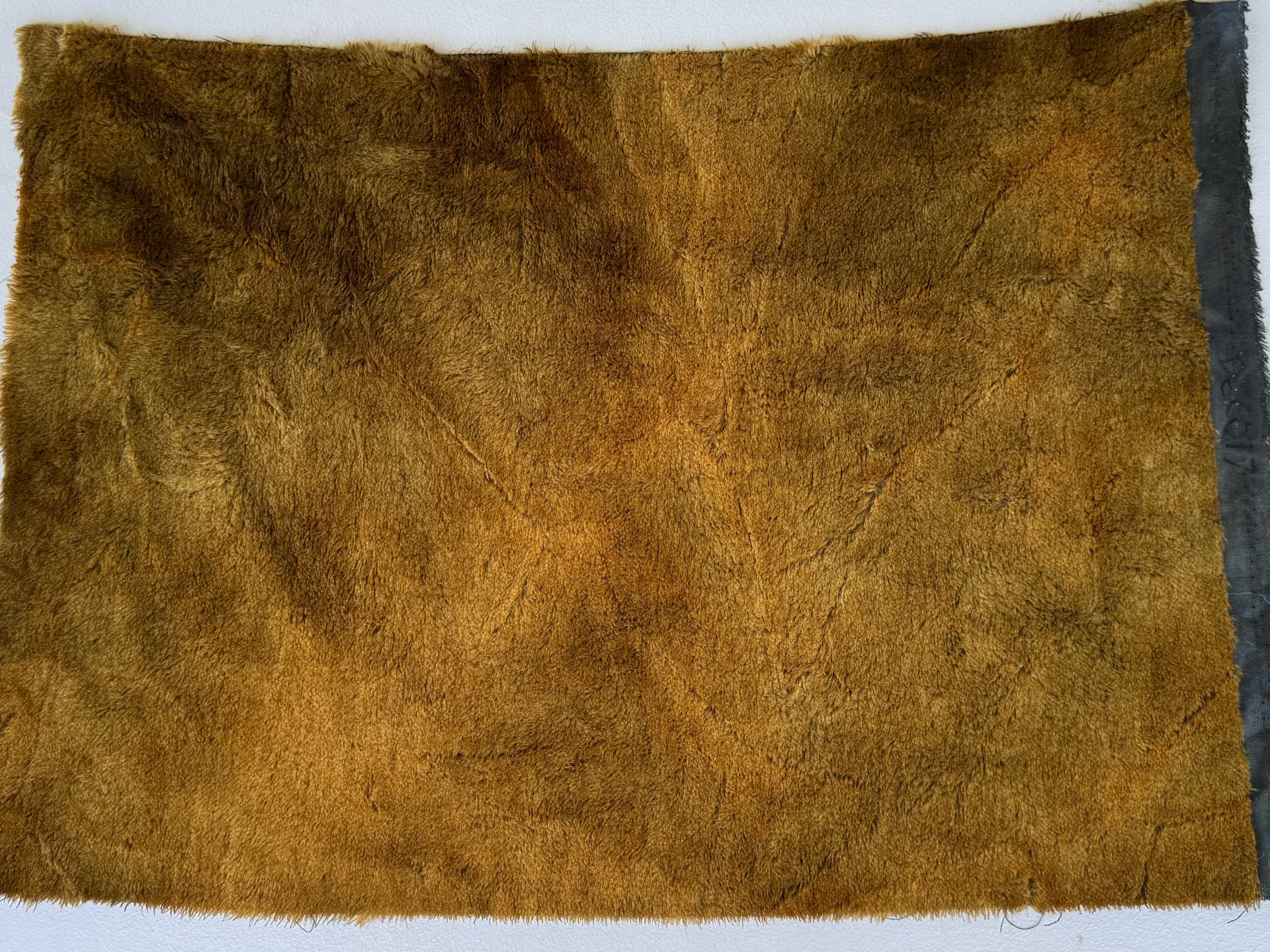 10mm Alpaca  - Hand Dyed Scorched Earth Batik - Fat 1/4m  - DEC017