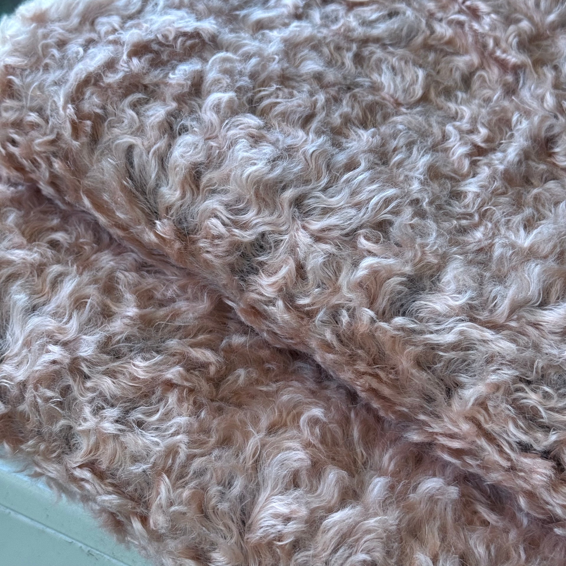 Blush - 26mm Wiggle-Wavy Mohair