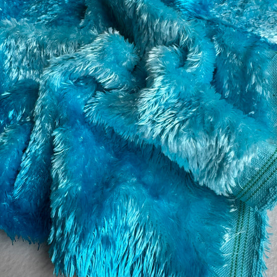 Curly Viscose - Hand Dyed Crystal Blue Batik - Fat 1/8m - FEB003