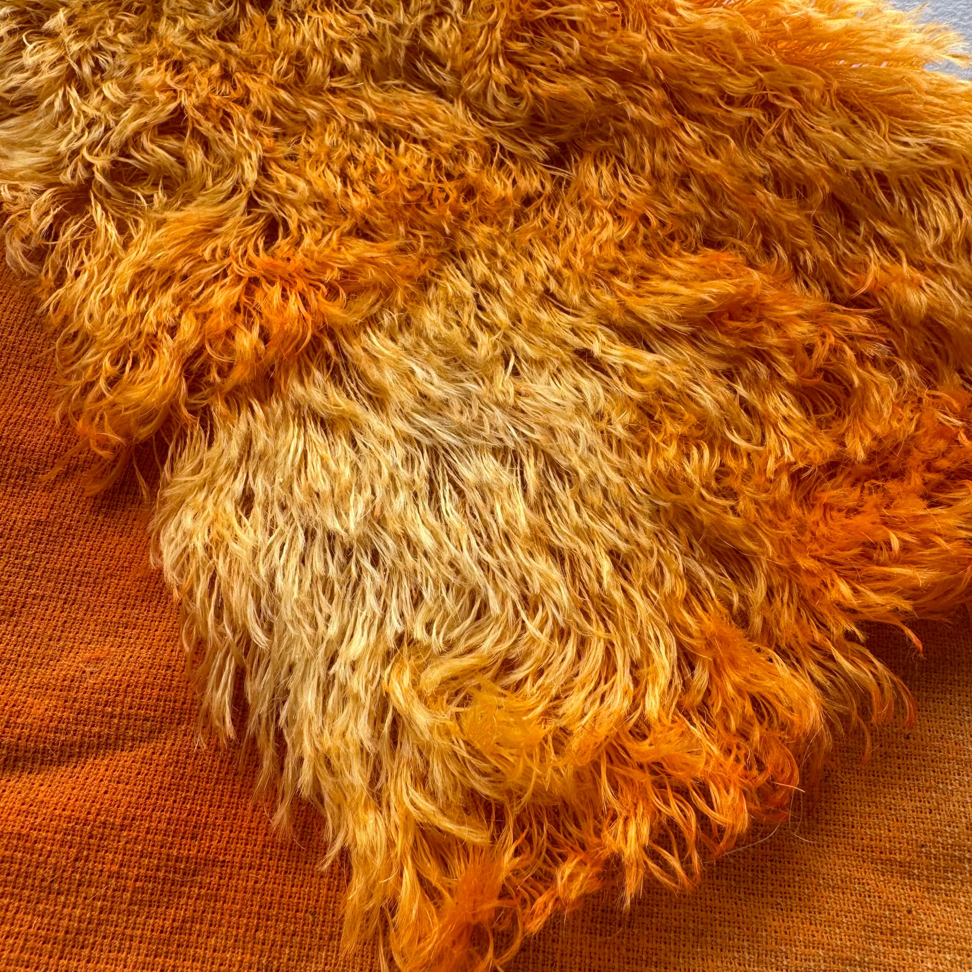 25mm String Mohair - Hand Dyed Marmalade Batik - Fat 1/8m - FEB019