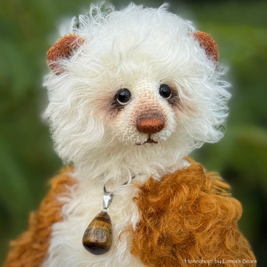 Honeyhop - 7" Wiggly Mohair Artist Bear by Emma's Bears - OOAK
