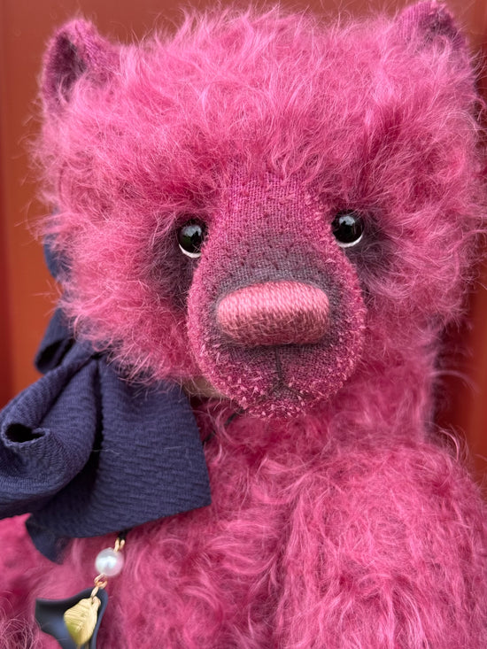 Figberry - 13" Traditional mohair bear by Emma's Bears - OOAK