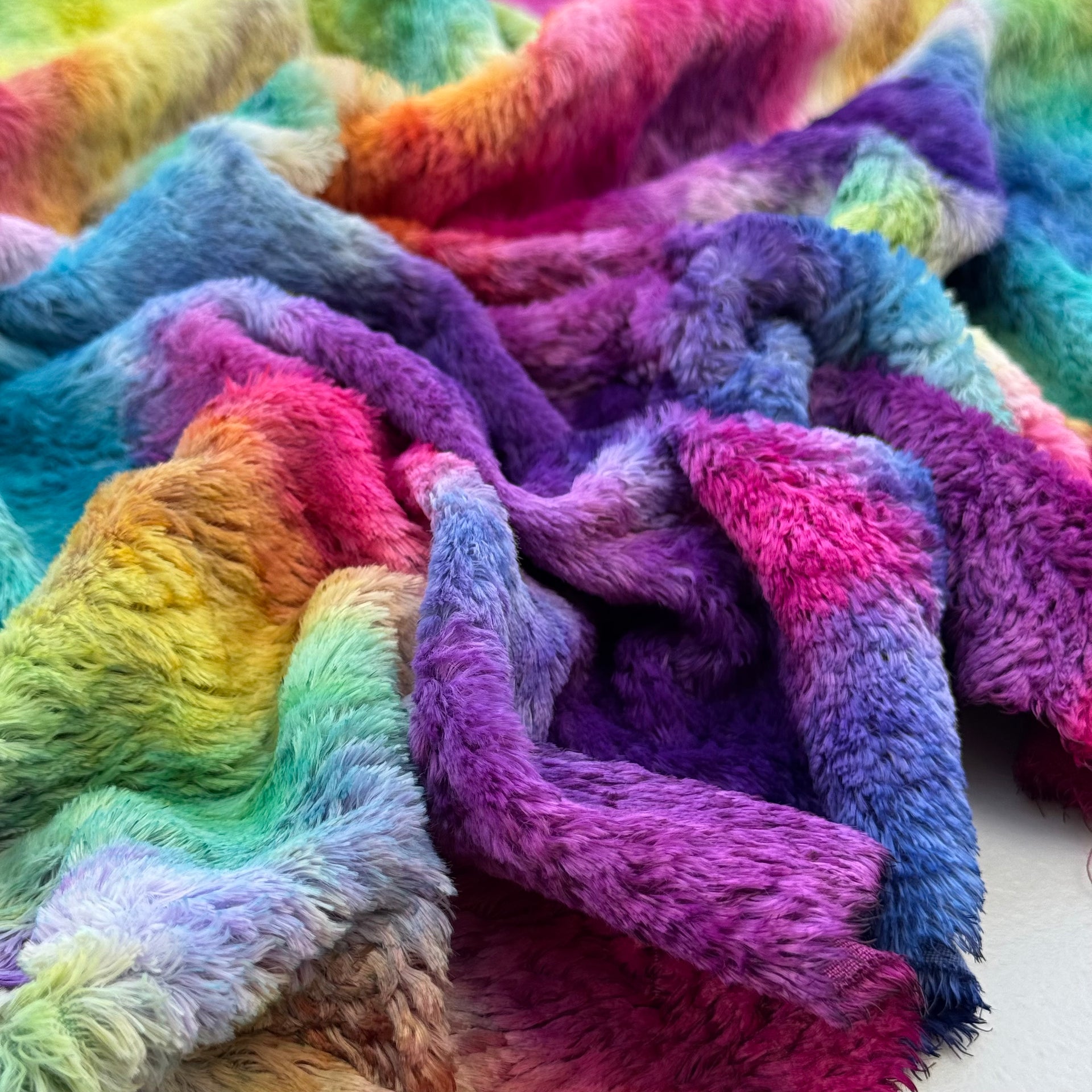 Standard Viscose - Hand Dyed Rainbow Clouds - Fat 1/4m - JUL017