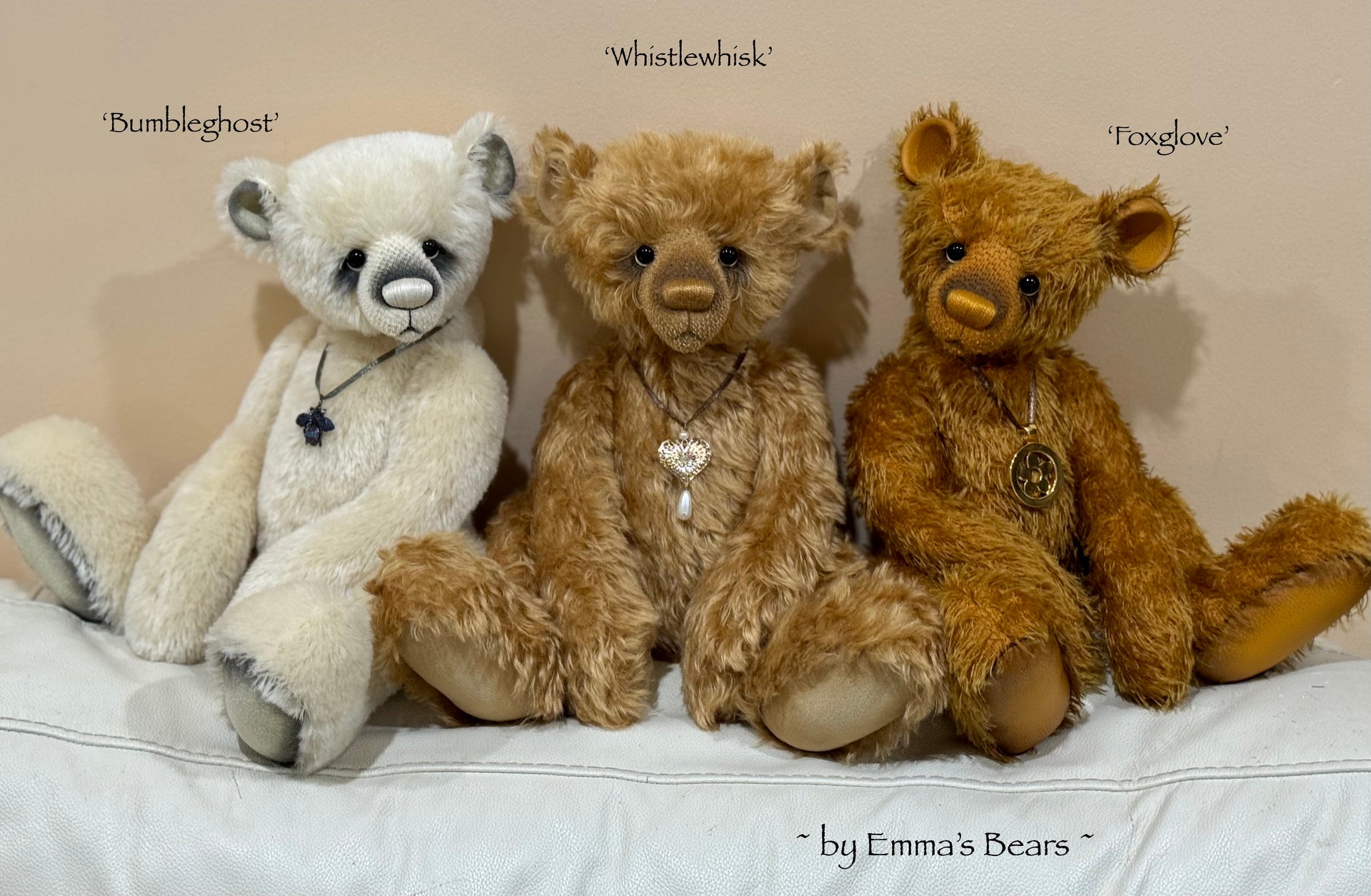 Foxglove - 16" Traditional mohair bear by Emma's Bears - OOAK