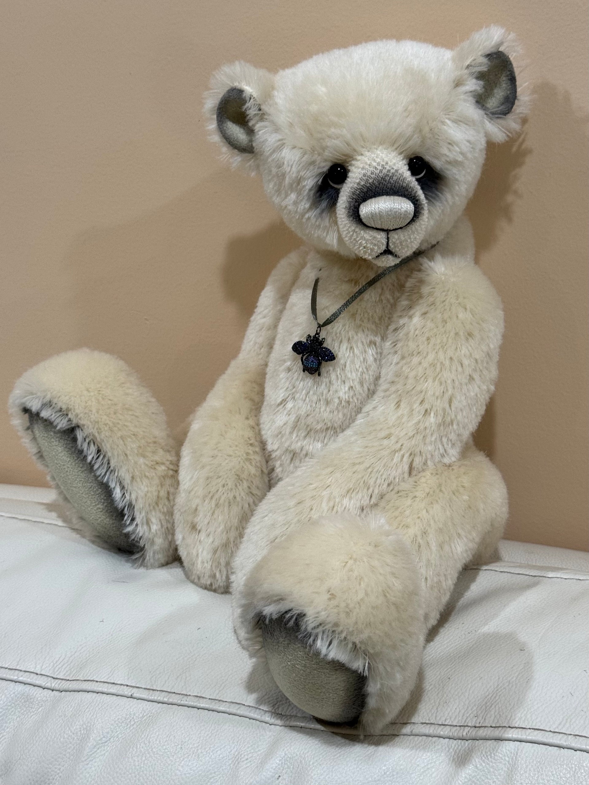 Bumbleghost - 16" Traditional mohair bear by Emma's Bears - OOAK