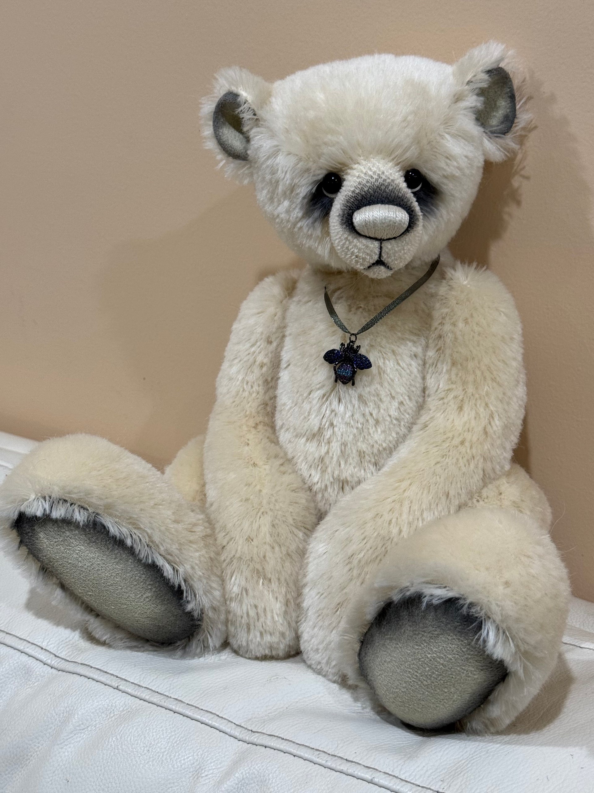 Bumbleghost - 16" Traditional mohair bear by Emma's Bears - OOAK