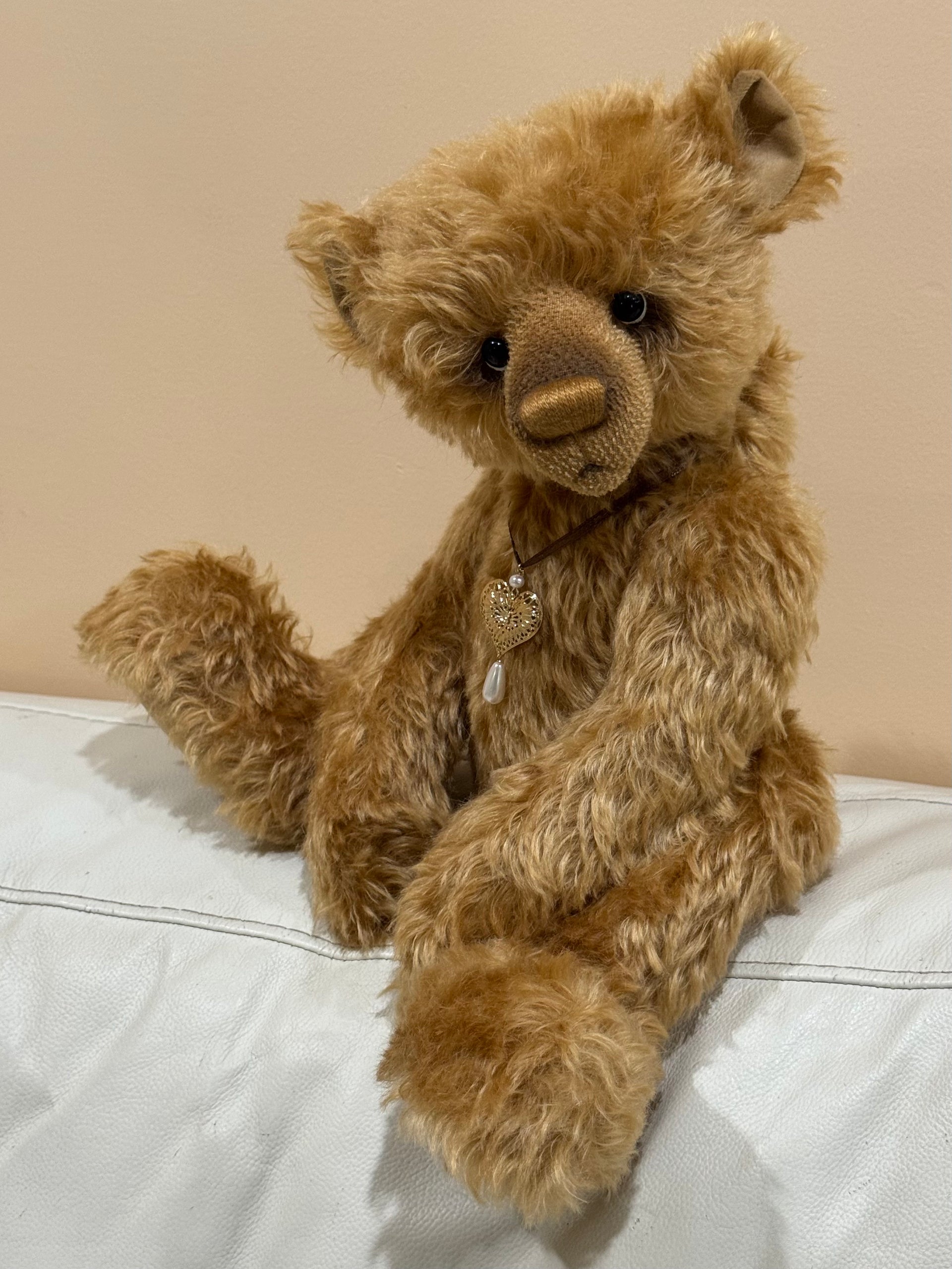 Whistlewhisk - 16" Traditional mohair bear by Emma's Bears - OOAK