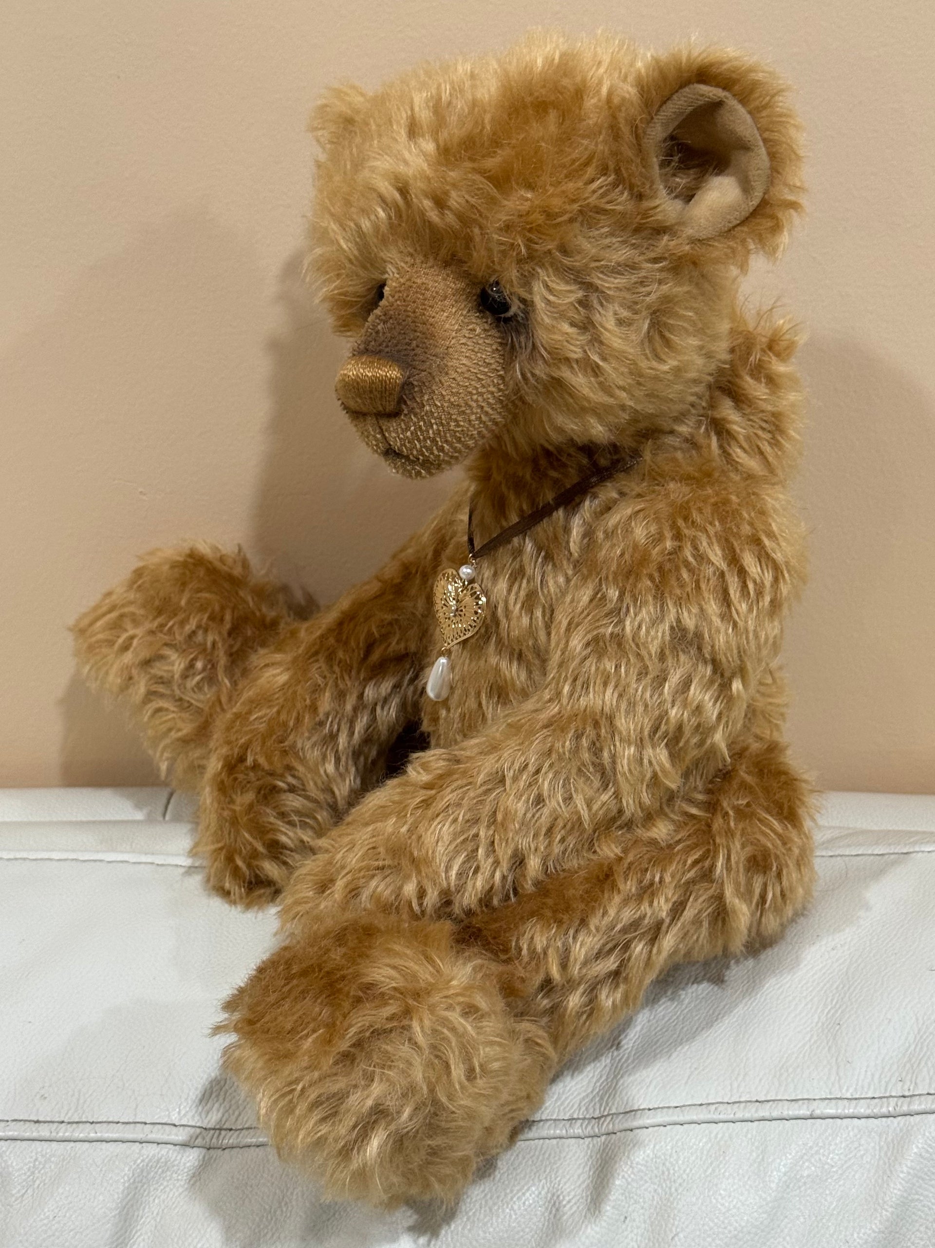Whistlewhisk - 16" Traditional mohair bear by Emma's Bears - OOAK
