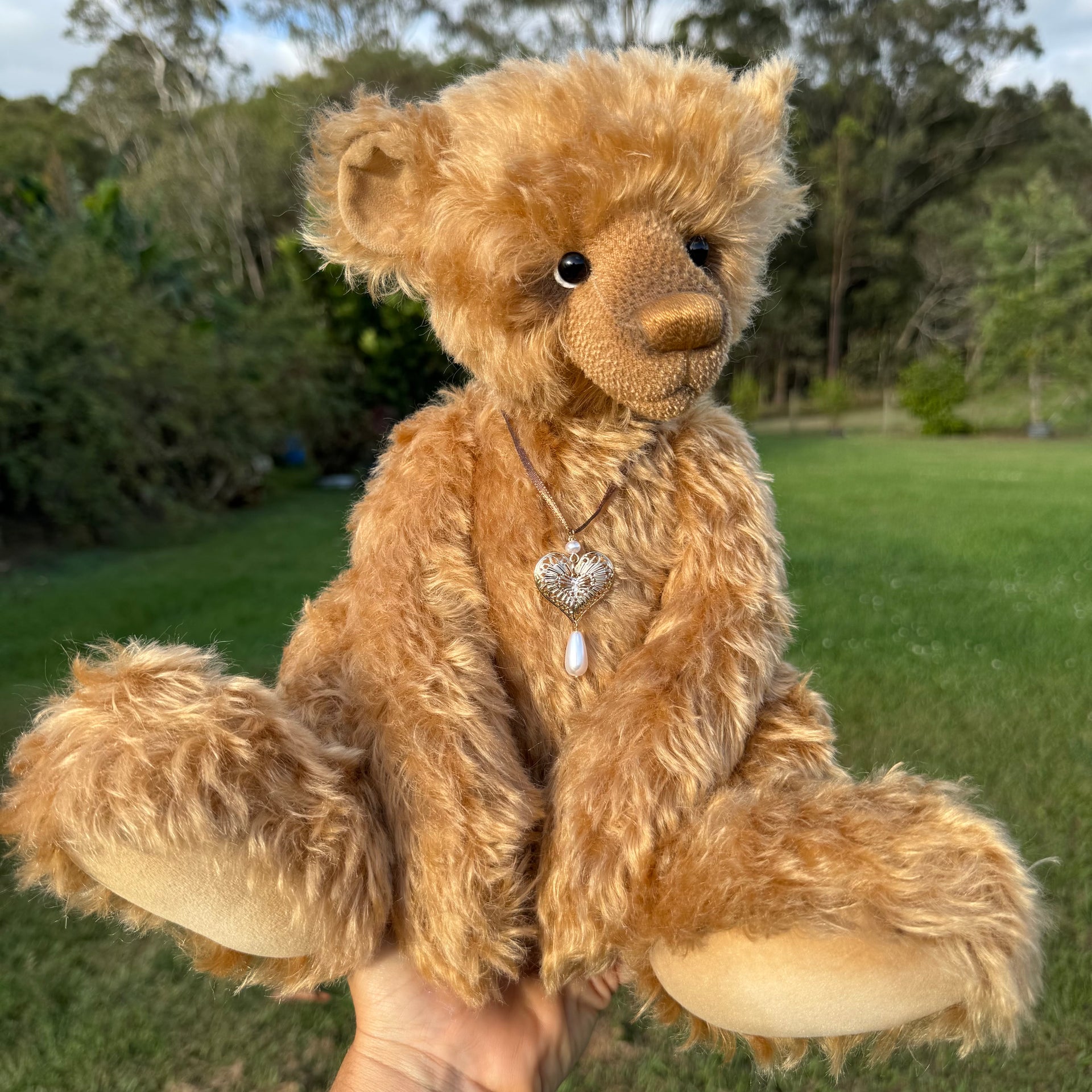 Whistlewhisk - 16" Traditional mohair bear by Emma's Bears - OOAK