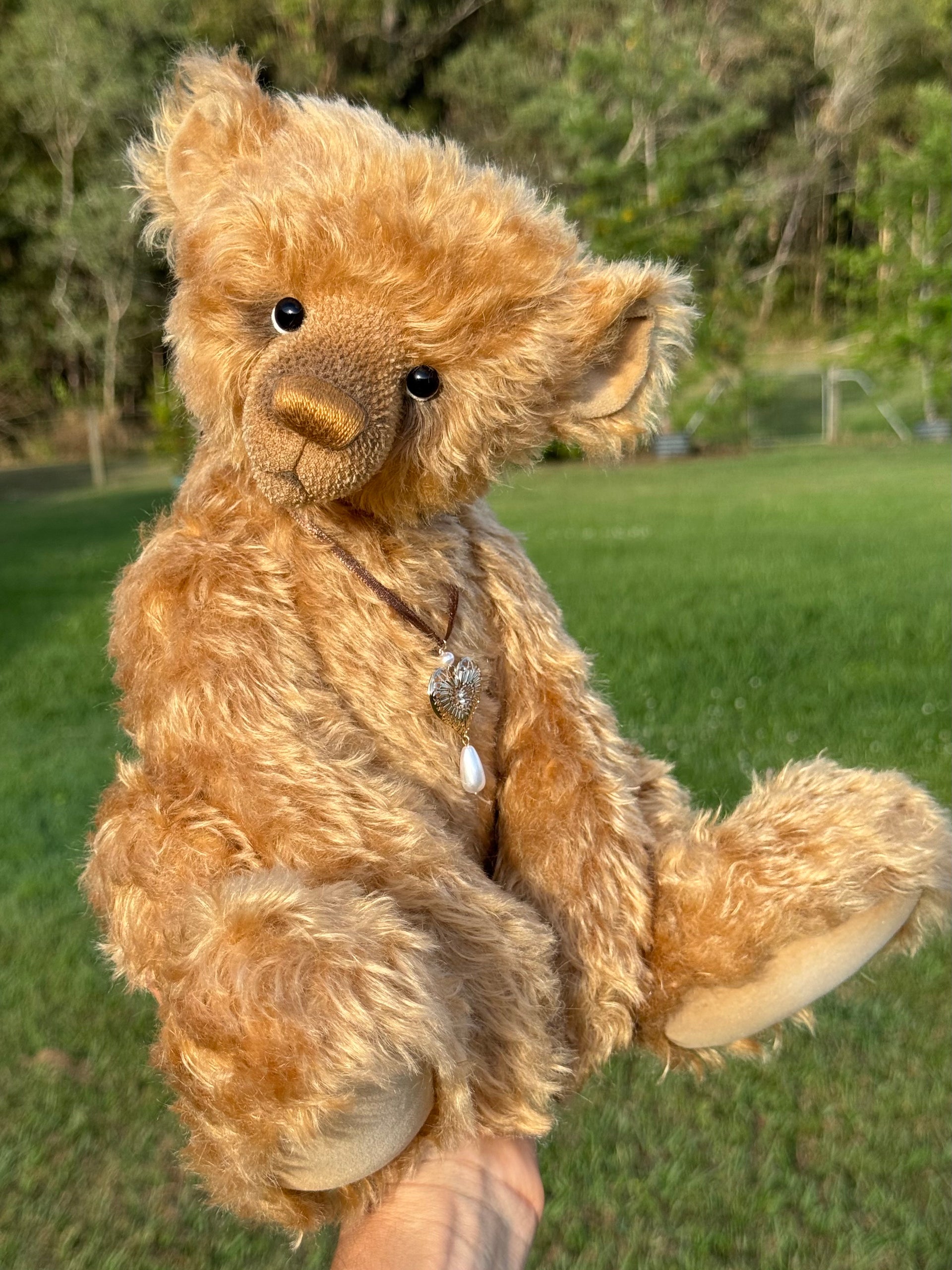 Whistlewhisk - 16" Traditional mohair bear by Emma's Bears - OOAK