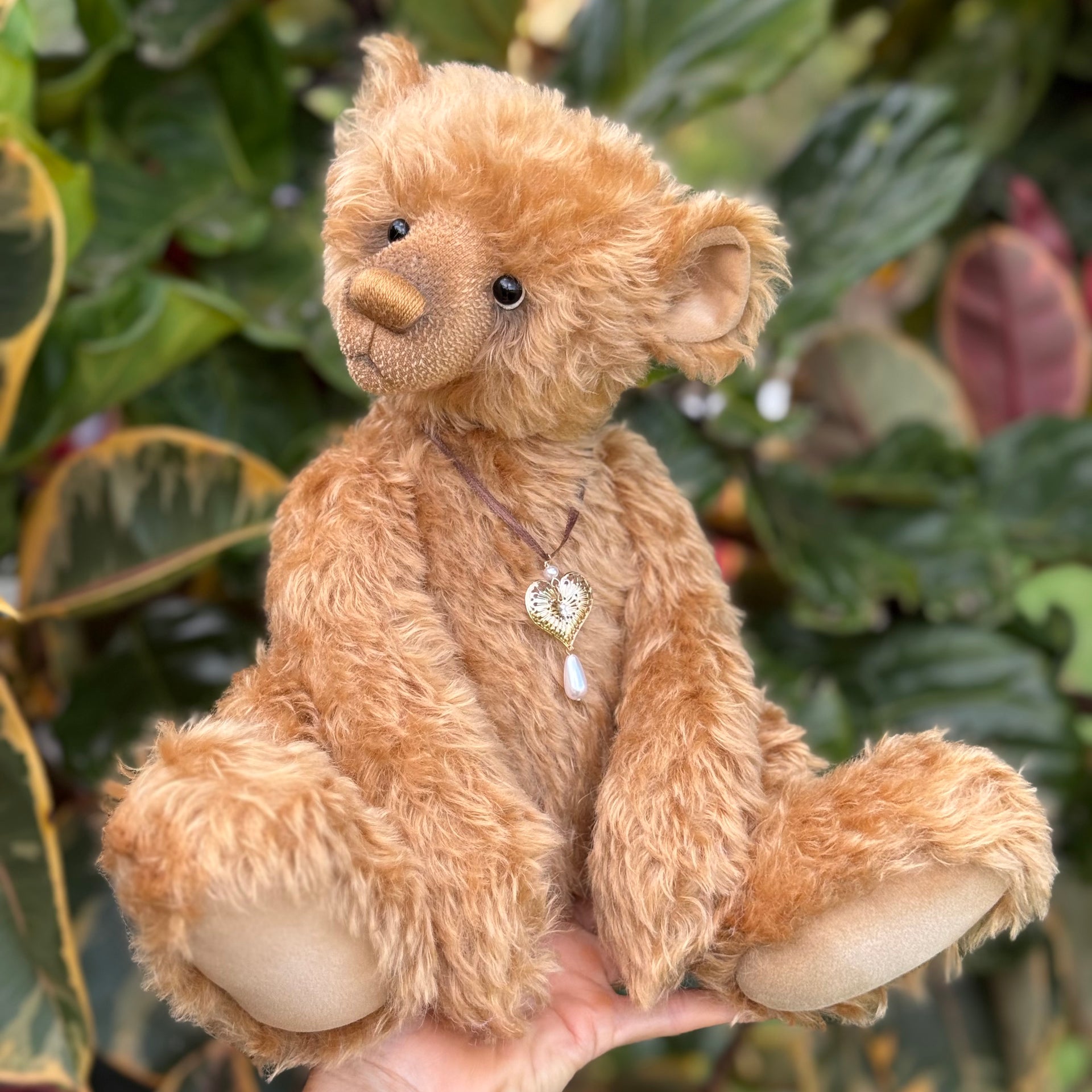 Whistlewhisk - 16" Traditional mohair bear by Emma's Bears - OOAK
