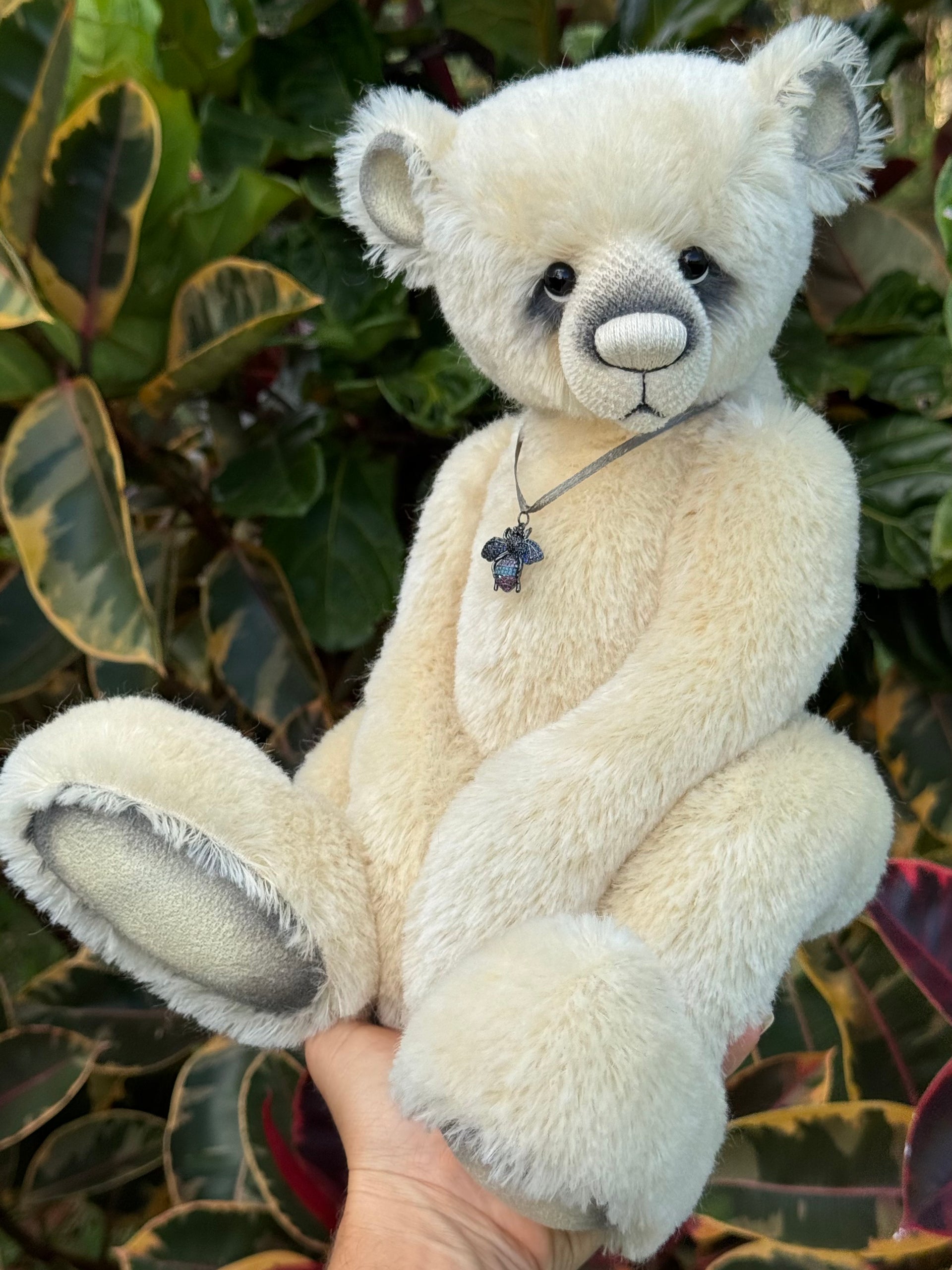 Bumbleghost - 16" Traditional mohair bear by Emma's Bears - OOAK