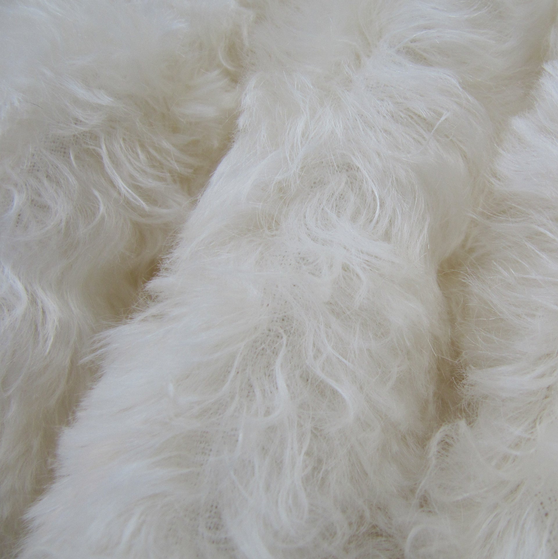 Jasmine - Ivory Curly Kid Mohair