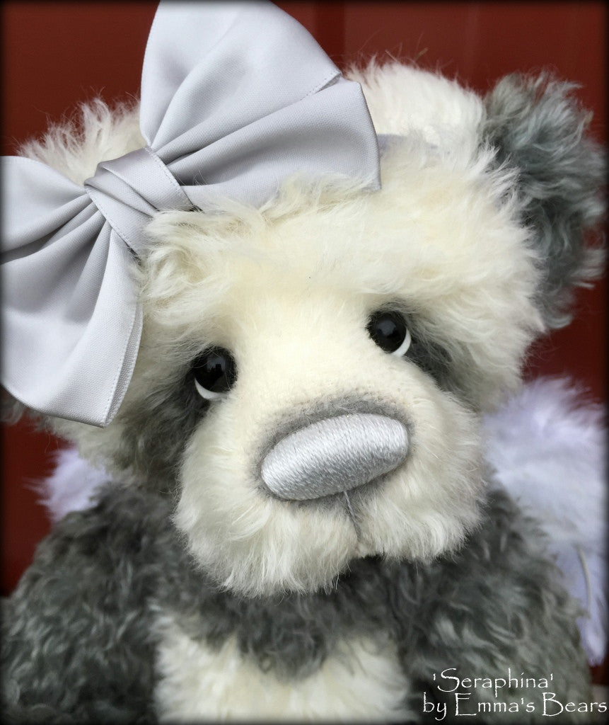 Jasmine - Ivory Curly Kid Mohair