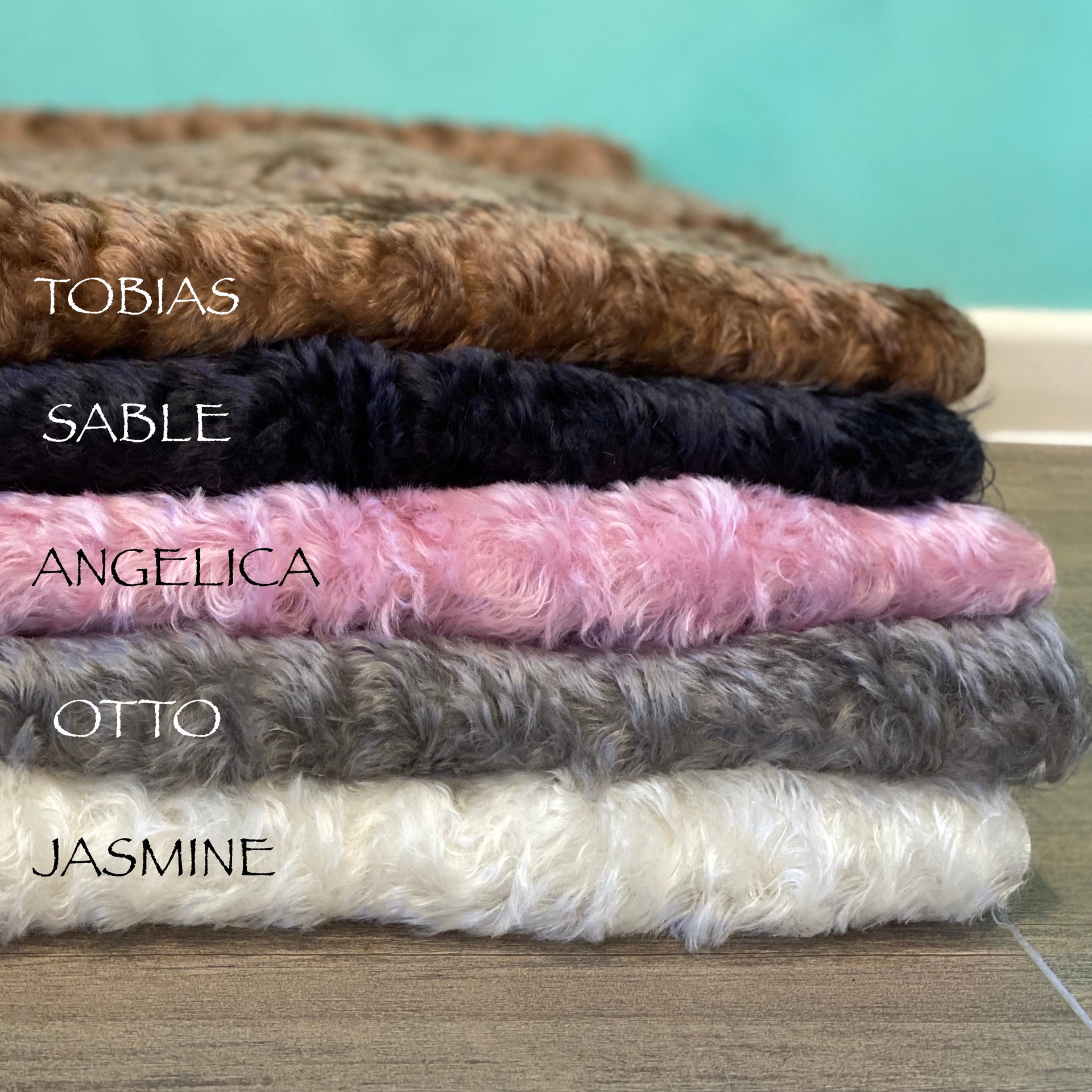 Jasmine - Ivory Curly Kid Mohair